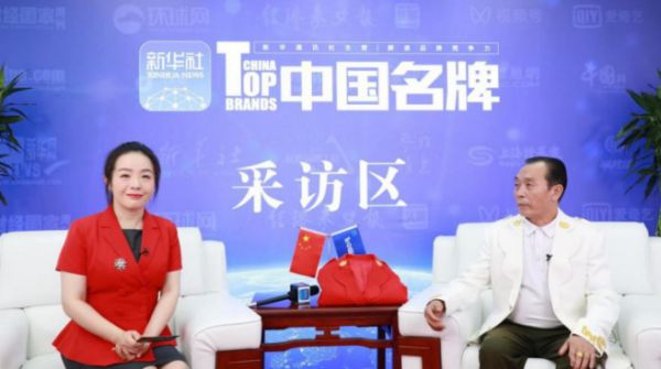 裁云剪月织国脉 守正铸魂开新章 ——记“中华服”国服民族品牌设计师 黎猛